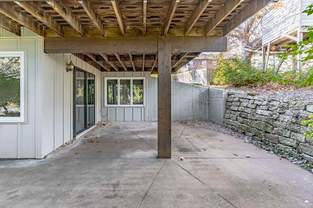 1621 Denholm Drive, Manhattan, KS 66503