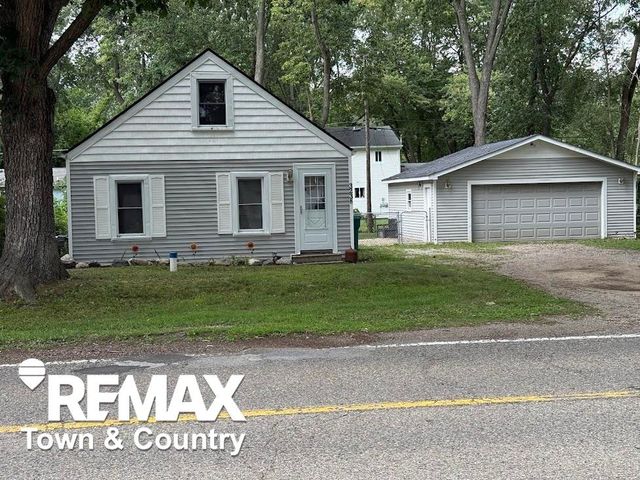3238 Newton Road, Commerce Twp, MI 48382