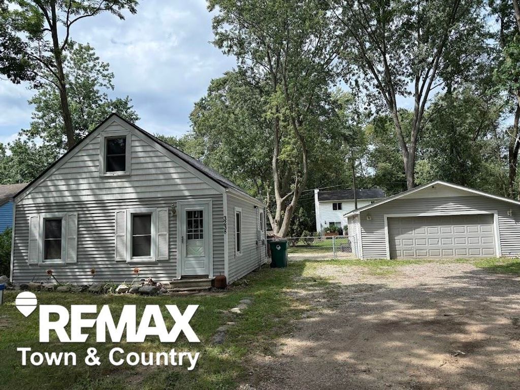 3238 Newton Road, Commerce Twp, MI 48382