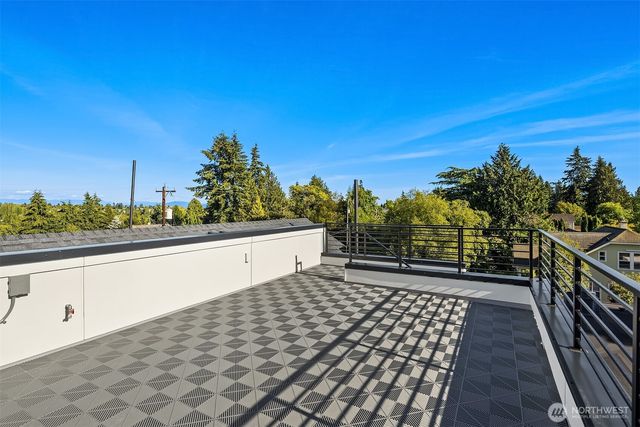 9739 12th Avenue NW, Seattle, WA 98117