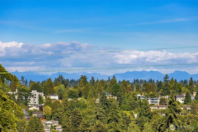 9739 12th Avenue NW, Seattle, WA 98117