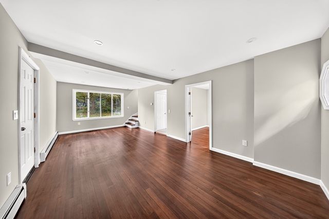 142 May St, North Attleboro, MA 02760
