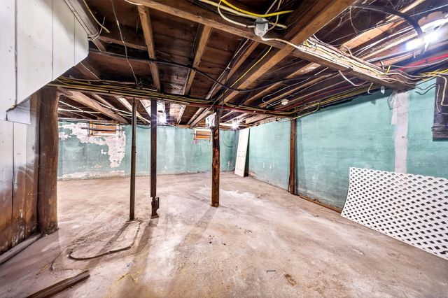 142 May St, North Attleboro, MA 02760