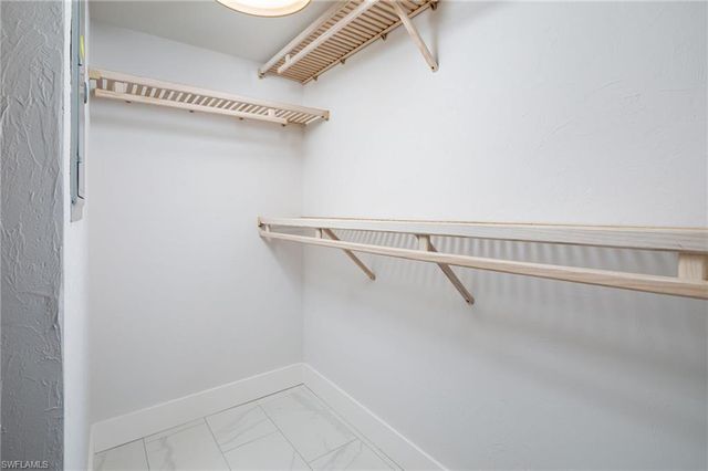 10475 Gulf Shore DR # 115, Naples, FL 34108