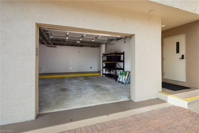 10475 Gulf Shore DR # 115, Naples, FL 34108