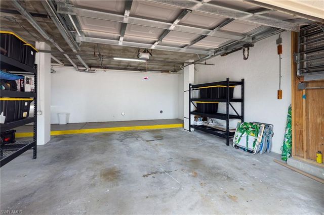 10475 Gulf Shore DR # 115, Naples, FL 34108