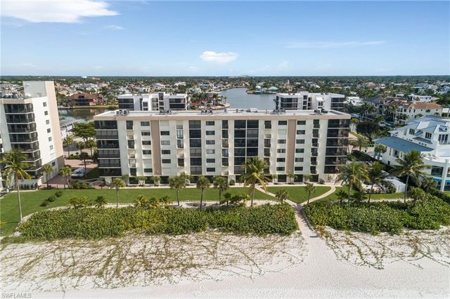10475 Gulf Shore DR # 115, Naples, FL 34108