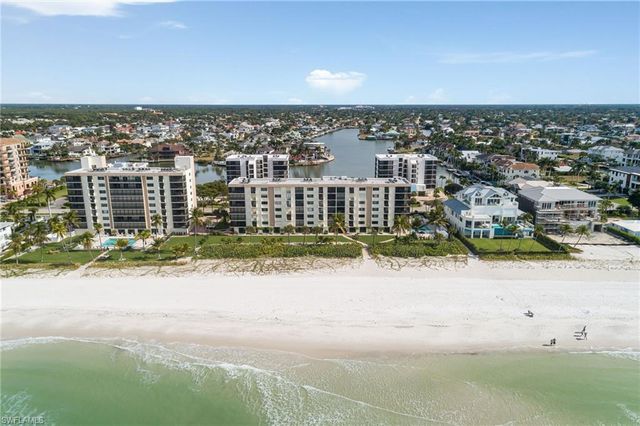 10475 Gulf Shore DR # 115, Naples, FL 34108