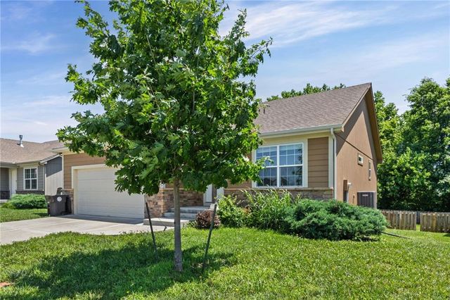 717 Samantha Lane, Belton, MO 64012