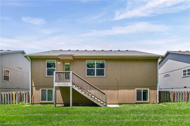 717 Samantha Lane, Belton, MO 64012