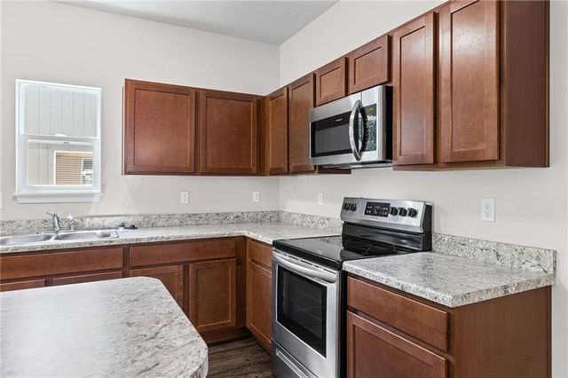 717 Samantha Lane, Belton, MO 64012
