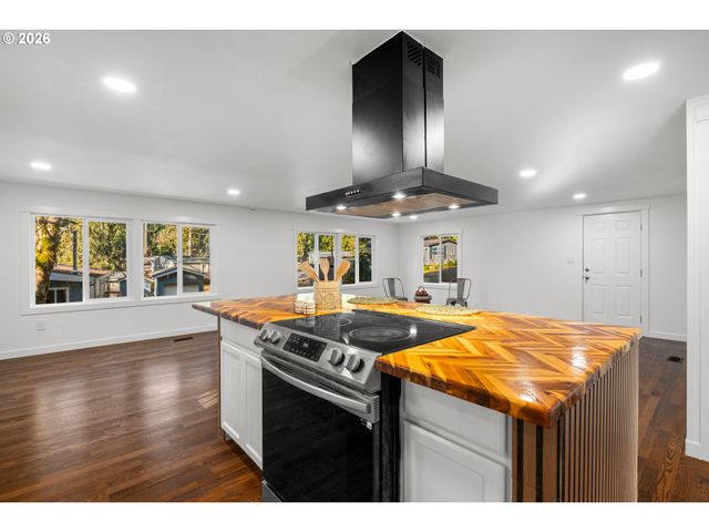 32700 Se LEEWOOD Ln 78B, Boring, OR 97009