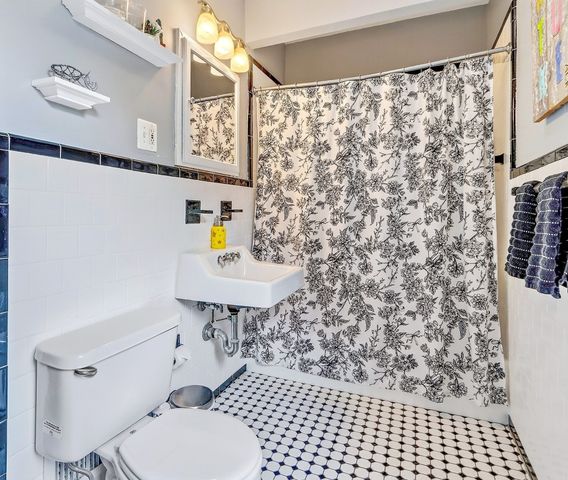 12 Lorette St, Boston, MA 02132