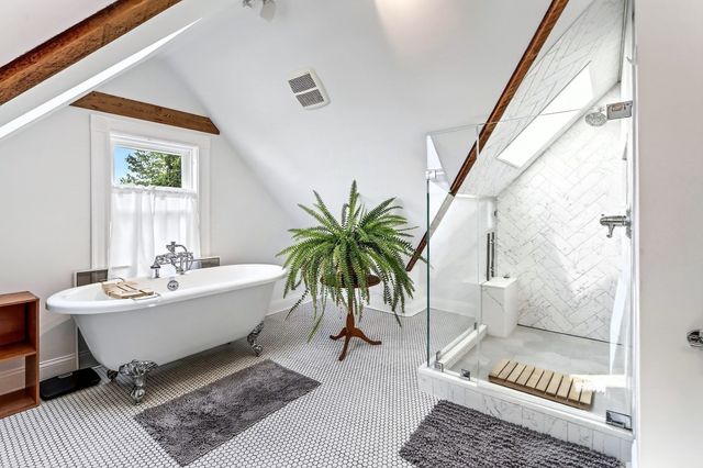 12 Lorette St, Boston, MA 02132