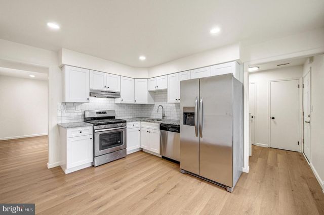 55 HAMPTON GATE DR, Sicklerville, NJ 08081