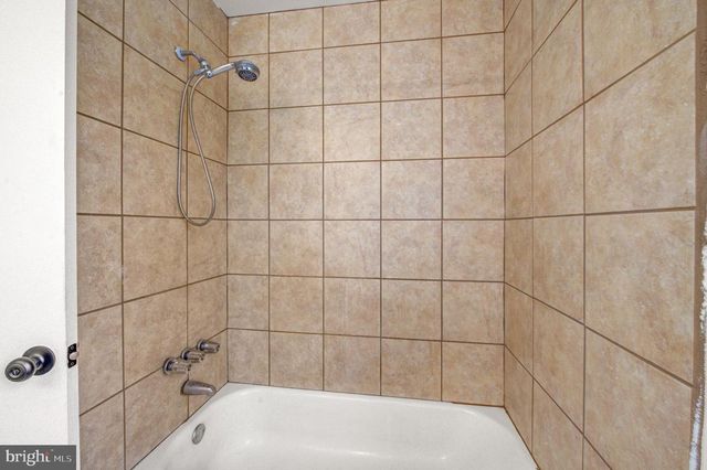 55 HAMPTON GATE DR, Sicklerville, NJ 08081