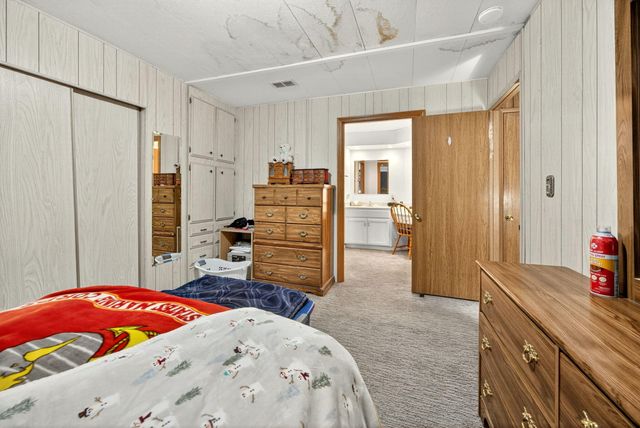 784 Meridian Road, Eagle Point, OR 97524