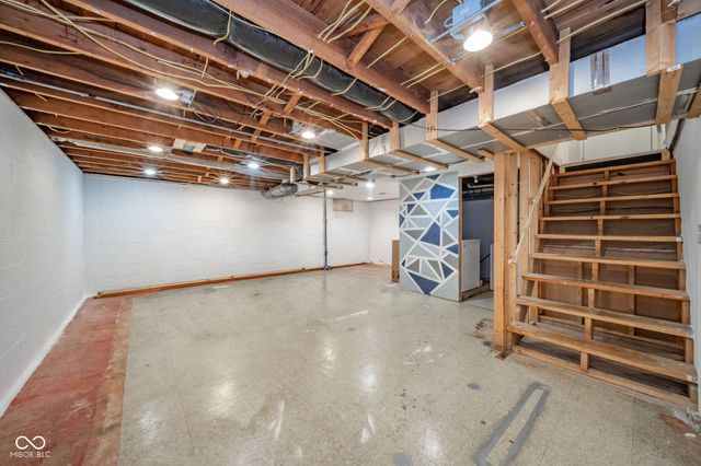 6225 W Penrod Road, Muncie, IN 47304