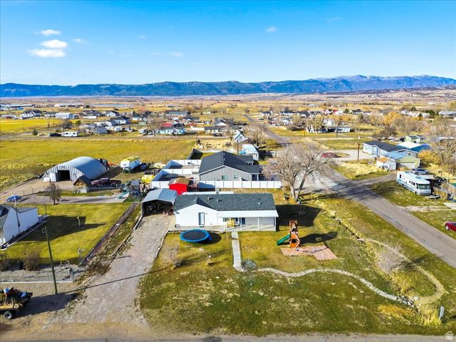 718 S 200 W, Mt Pleasant, UT 84647