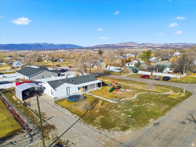 718 S 200 W, Mt Pleasant, UT 84647