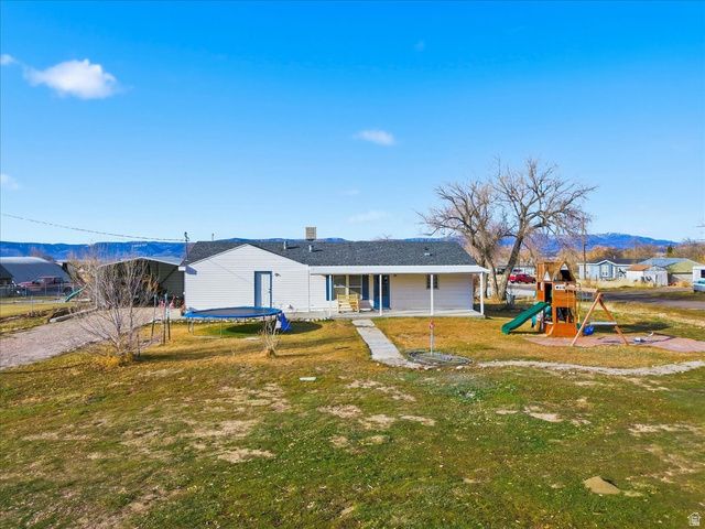 718 S 200 W, Mt Pleasant, UT 84647