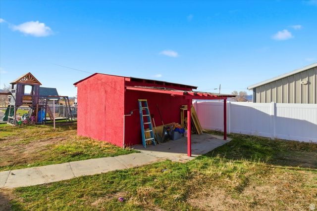 718 S 200 W, Mt Pleasant, UT 84647