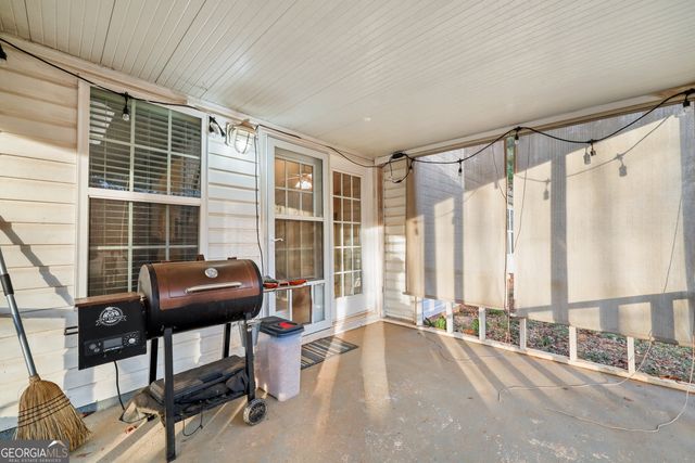 162 Oak View Drive, Hull, GA 30646