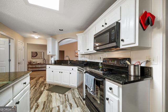 162 Oak View Drive, Hull, GA 30646