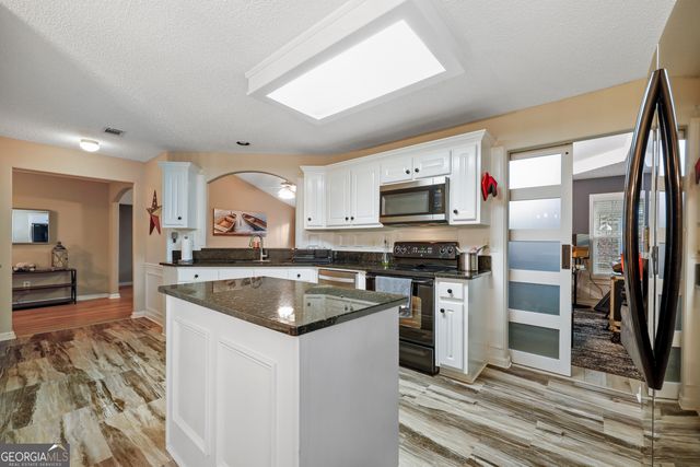 162 Oak View Drive, Hull, GA 30646