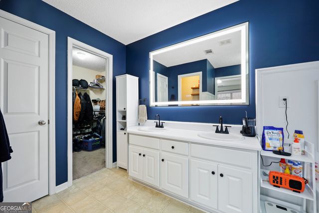 162 Oak View Drive, Hull, GA 30646