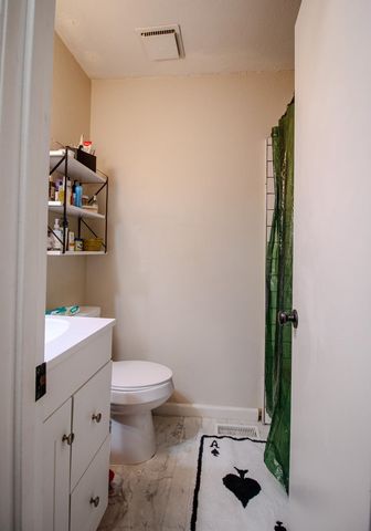 415 E Valley View Street, Derby, KS 67037
