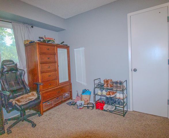 415 E Valley View Street, Derby, KS 67037