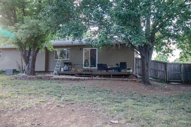 415 E Valley View Street, Derby, KS 67037