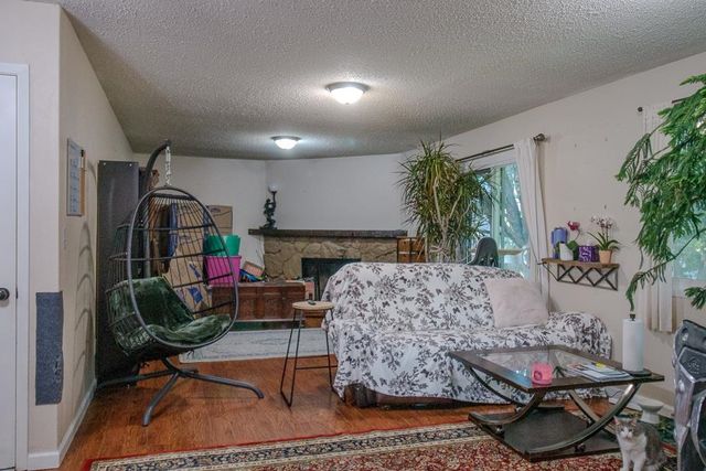 415 E Valley View Street, Derby, KS 67037