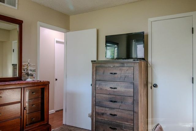 415 E Valley View Street, Derby, KS 67037