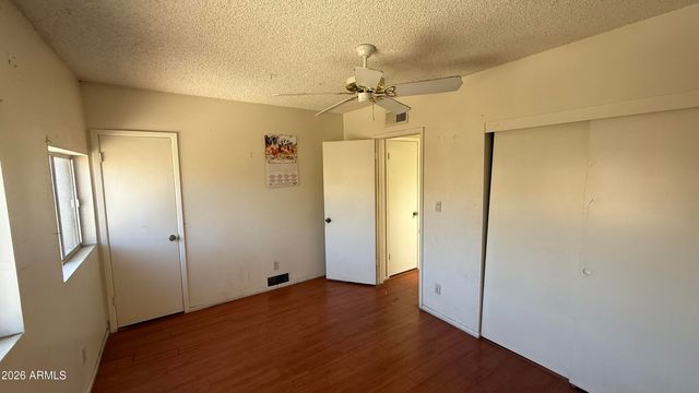 2221 W TURNEY Avenue C, Phoenix, AZ 85015