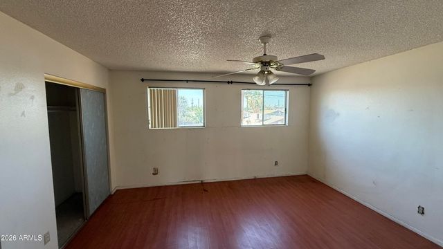 2221 W TURNEY Avenue C, Phoenix, AZ 85015
