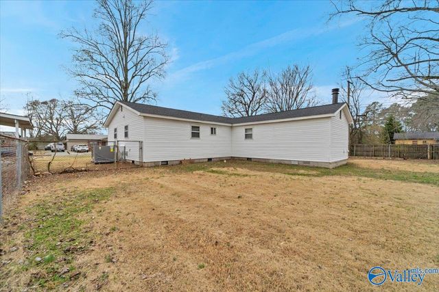 120 SW Cecil Street, Decatur, AL 35601