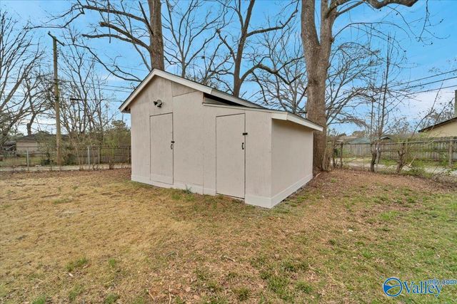 120 SW Cecil Street, Decatur, AL 35601