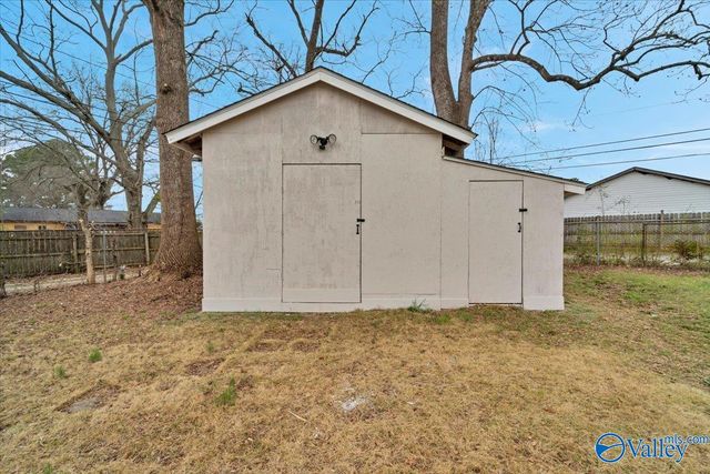 120 SW Cecil Street, Decatur, AL 35601