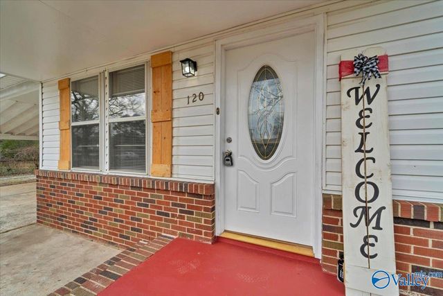 120 SW Cecil Street, Decatur, AL 35601
