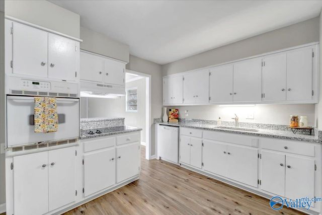 120 SW Cecil Street, Decatur, AL 35601