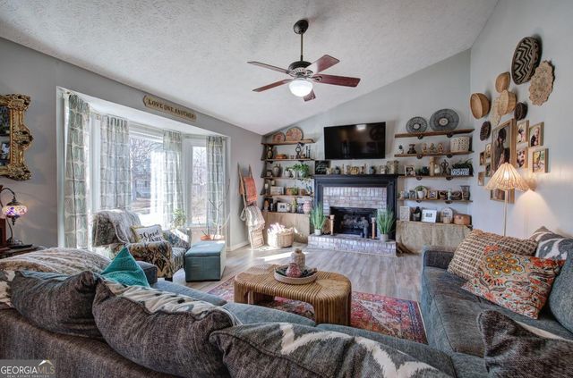 55 Gwendolyn Way, Douglasville, GA 30134