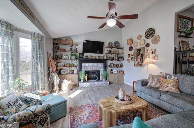 55 Gwendolyn Way, Douglasville, GA 30134