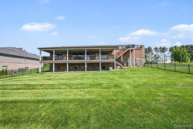 2943 Sleeth Road, Commerce Twp, MI 48382