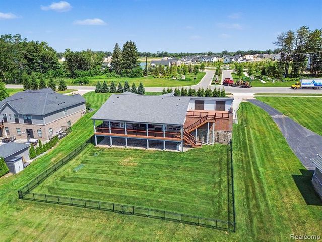 2943 Sleeth Road, Commerce Twp, MI 48382
