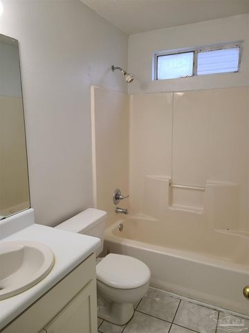 112 Mirabelle Cir, Pensacola, FL 32514