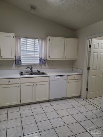 112 Mirabelle Cir, Pensacola, FL 32514