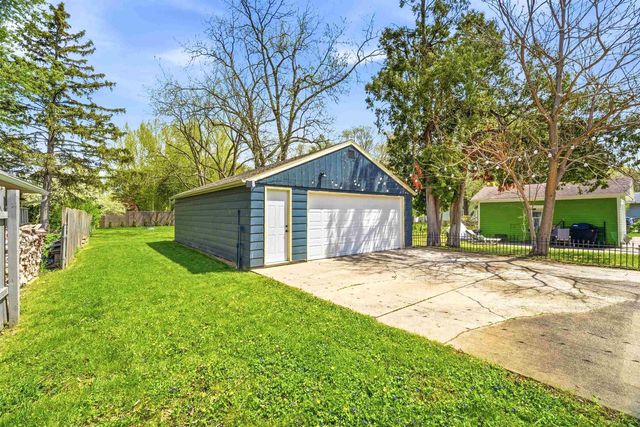 1226 BAY SHORE DRIVE, Oshkosh, WI 54901