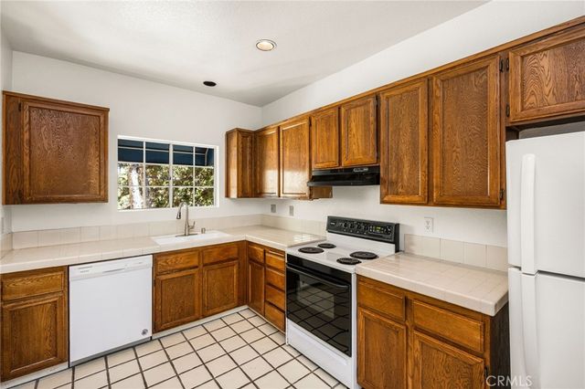 3750 S Bear Street M, Santa Ana, CA 92704